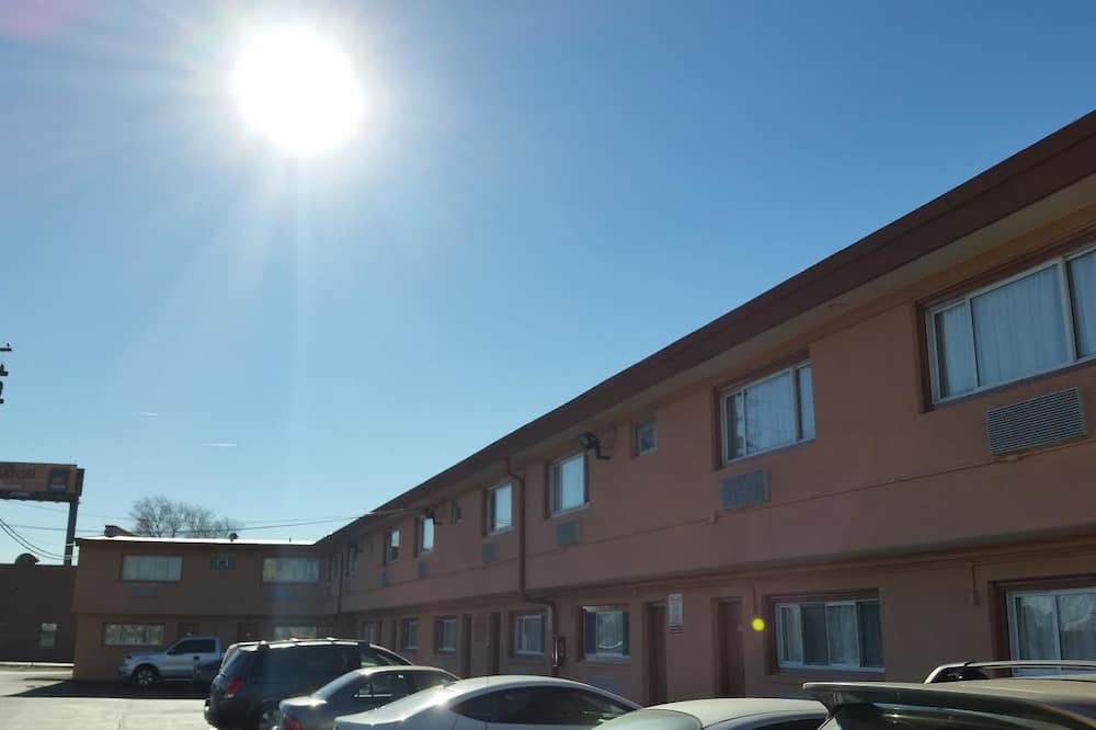 スカイラーク モーテル 写真