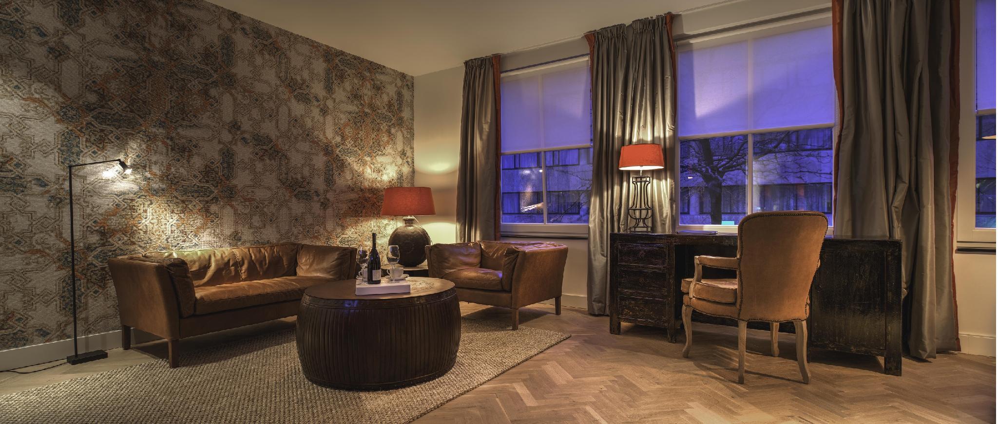 リトル グランド ホテル 写真