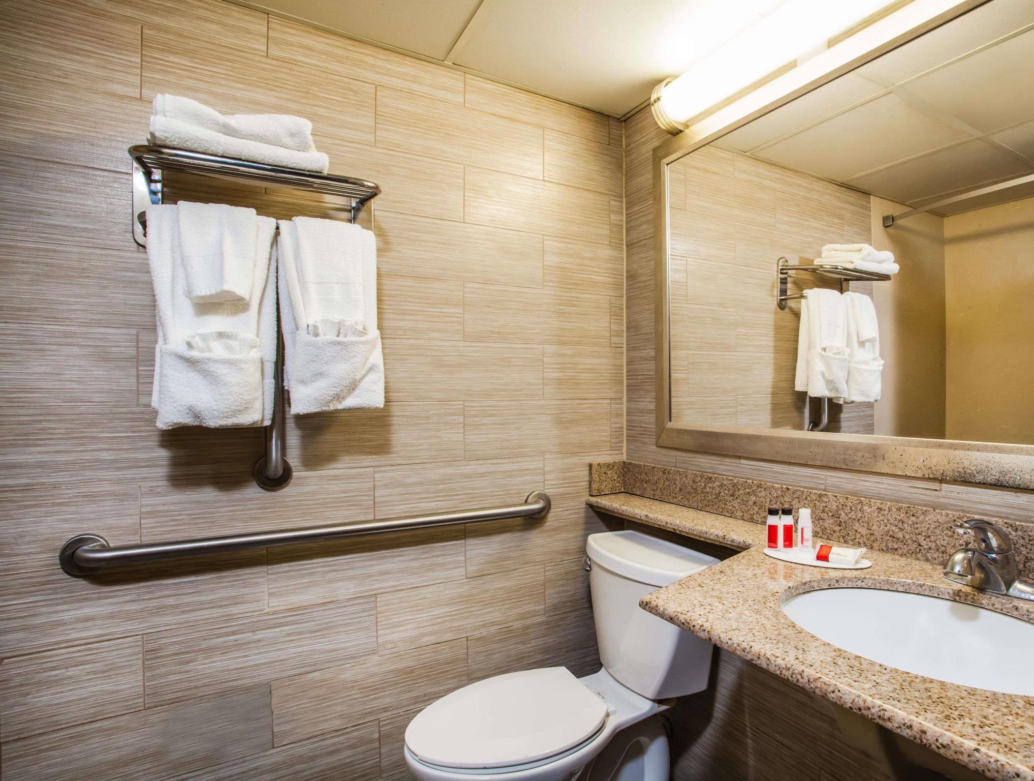 ハワード ジョンソン バイ ウィンダム ノース プレインフィールド 写真