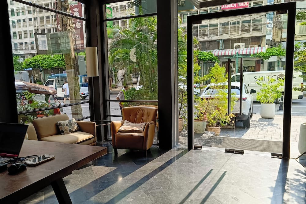 サシャズ ホテル ウノ 写真