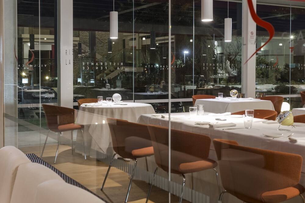 ホテル ヴィラ カルロッタ 写真