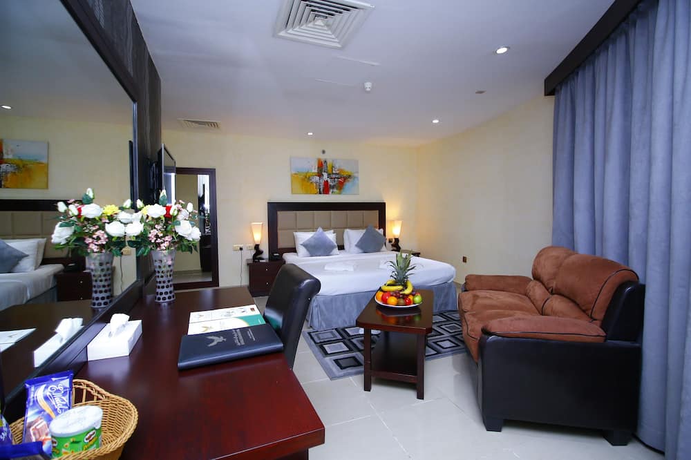 ロイヤル ファルコン ホテル 写真