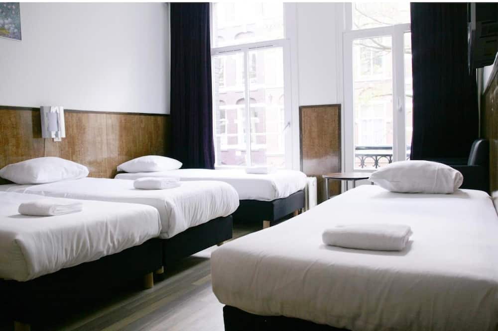 ホテル カップ 写真