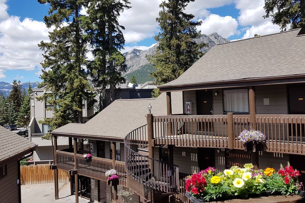 バンフ インターナショナル ホステル 写真