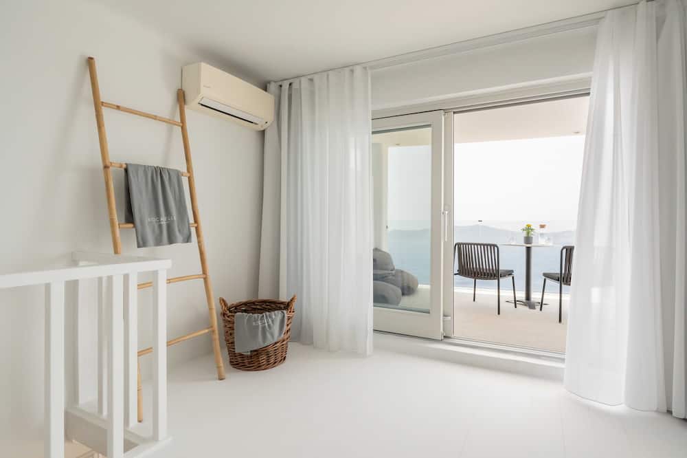 ロカベラ サントリーニ ホテル＆スパ 写真