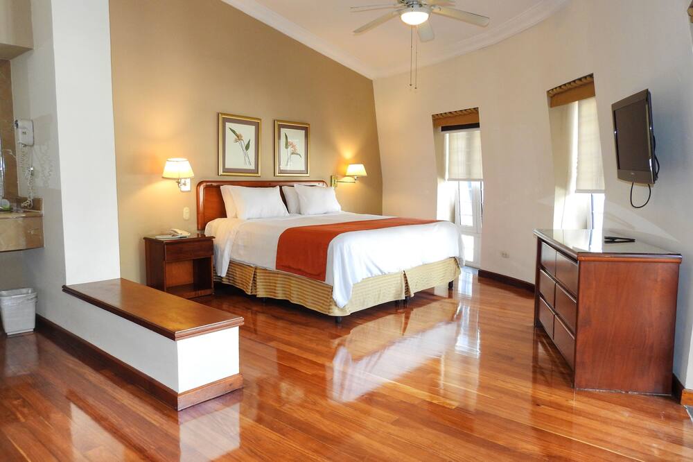 ホテル サン カルロス 写真