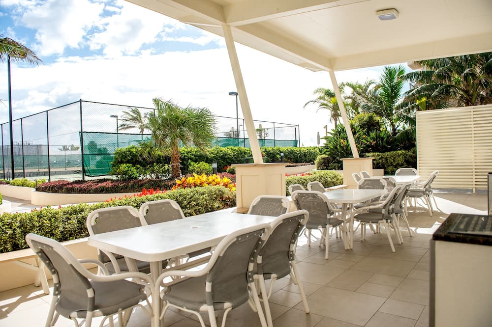 パラダイス センター アパートメンツ サーファーズ パラダイス 写真