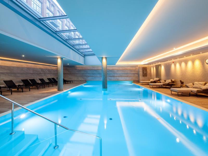 タイタニック シャウゼー ベルリン 写真