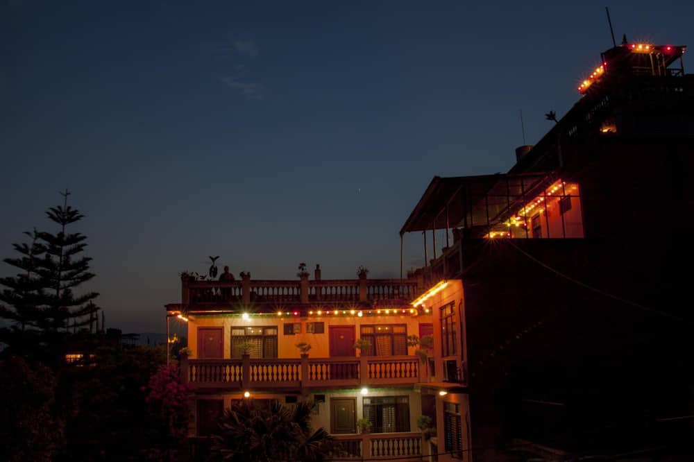 ホテル メトロポリタン カンティプール 写真