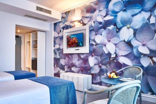 コンチネンタル フォーラム アラド 写真