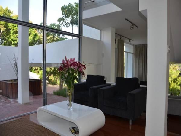 キューブ ゲストハウス 写真