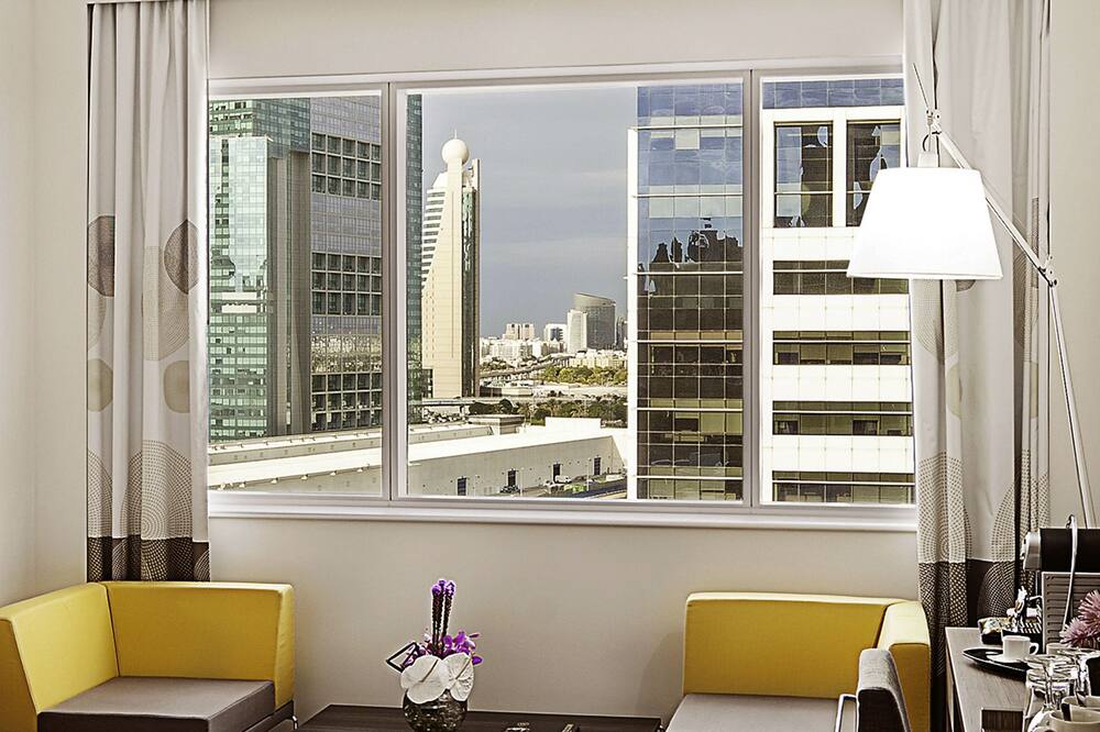 ノボテル ドバイ ワールド トレード センター 写真