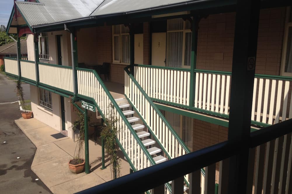 ザ 3 エクスプロラーズ モーテル 写真