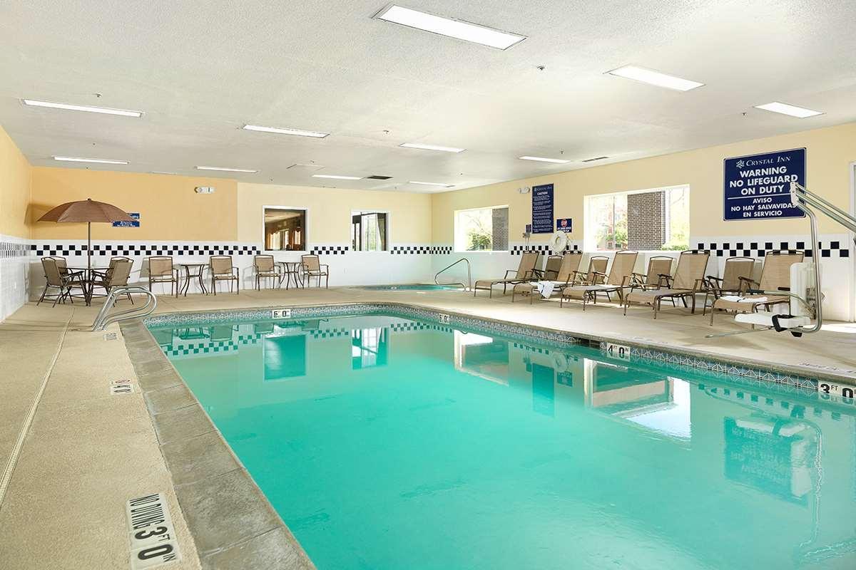 クリスタルインホテル＆スイーツ -ウエストバレーシティ 写真