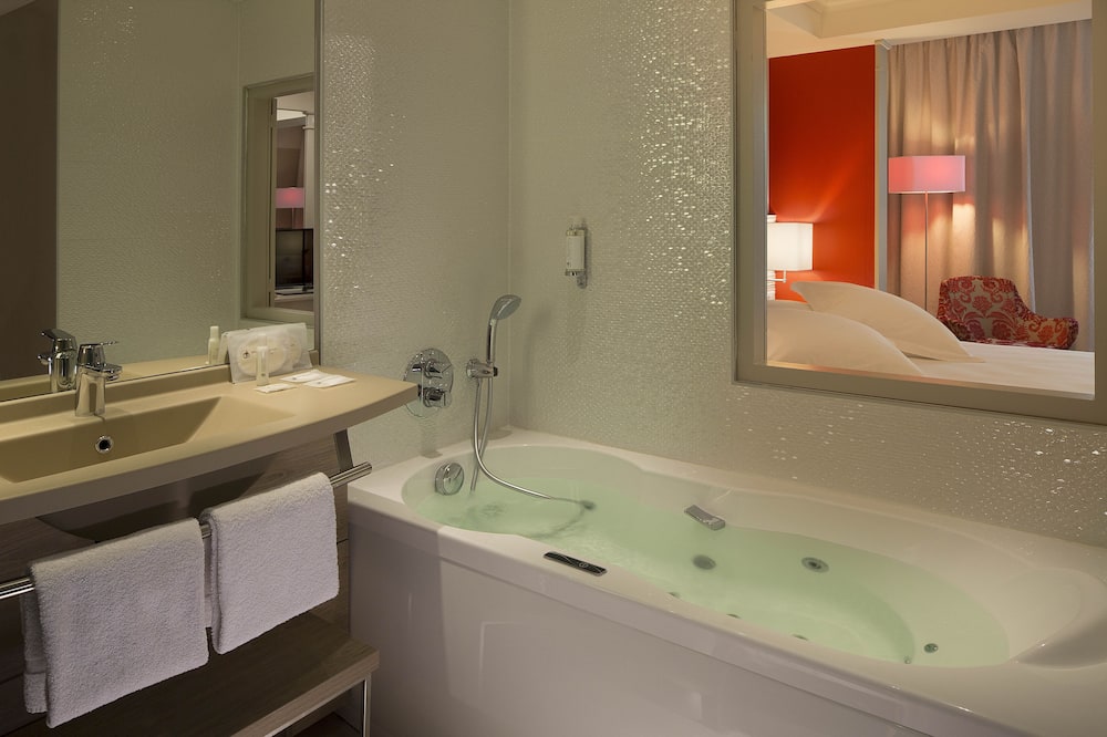 Oceania L'Univers Tours 写真