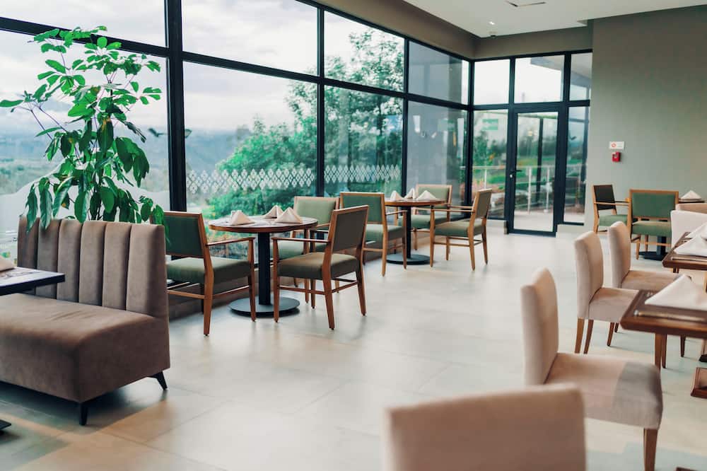 ウィンダム キト エアポート 写真