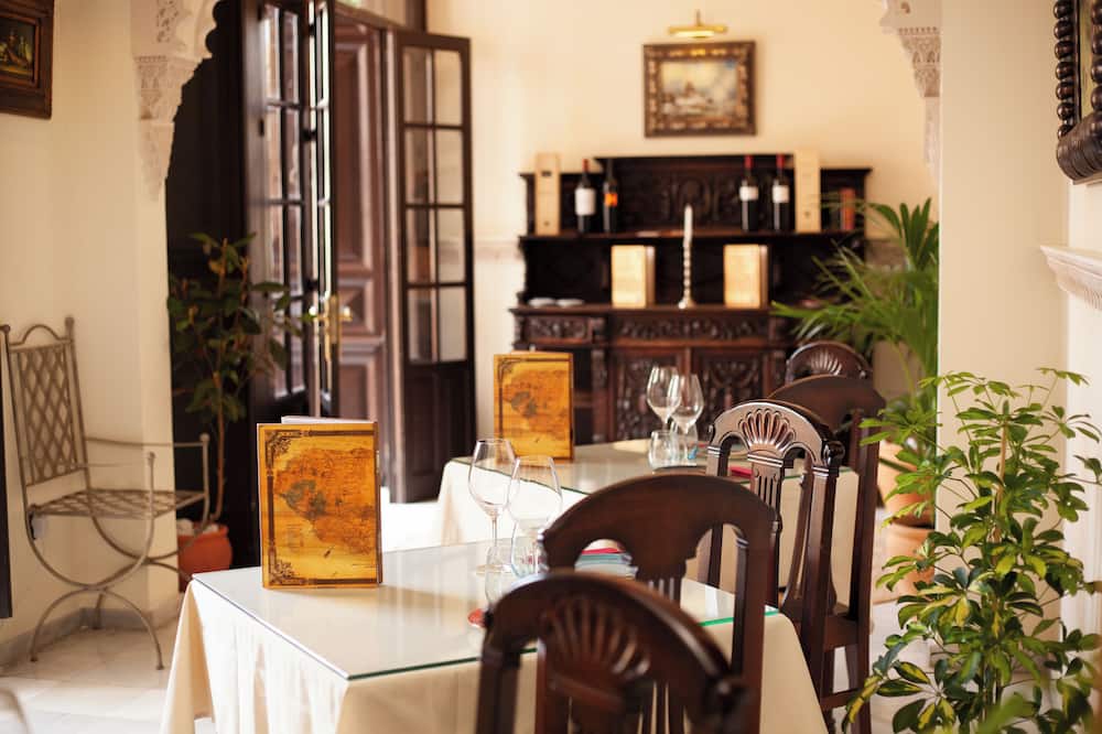 ホテル パラシオ デ ヘミングウェイ 写真