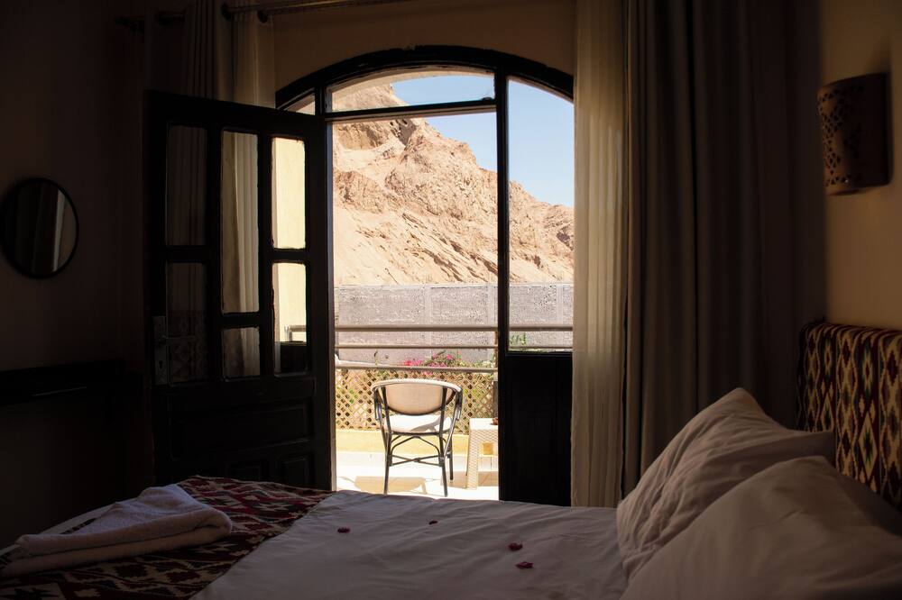 The Bedouin Moon 写真