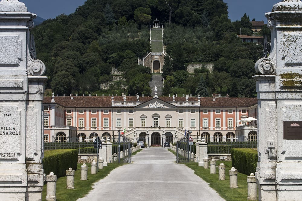 ヴィラ フェナローリ パレス ホテル 写真