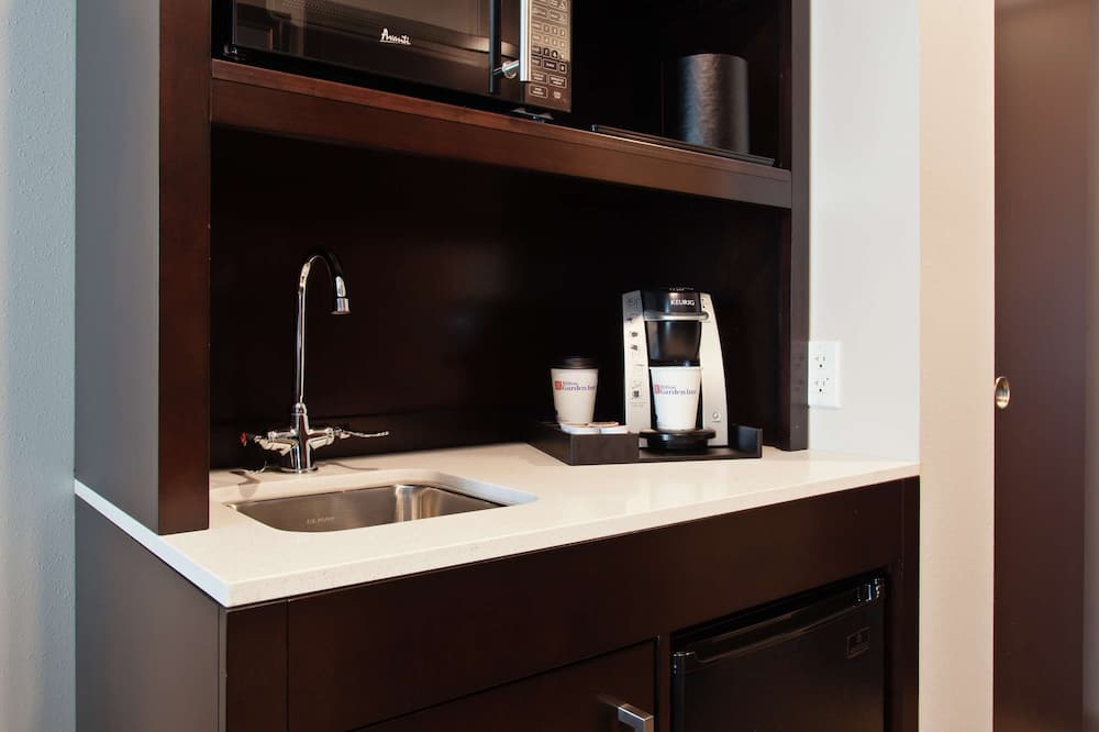 ヒルトン ガーデン イン アーバイン オレンジ カウンティ エアポート 写真