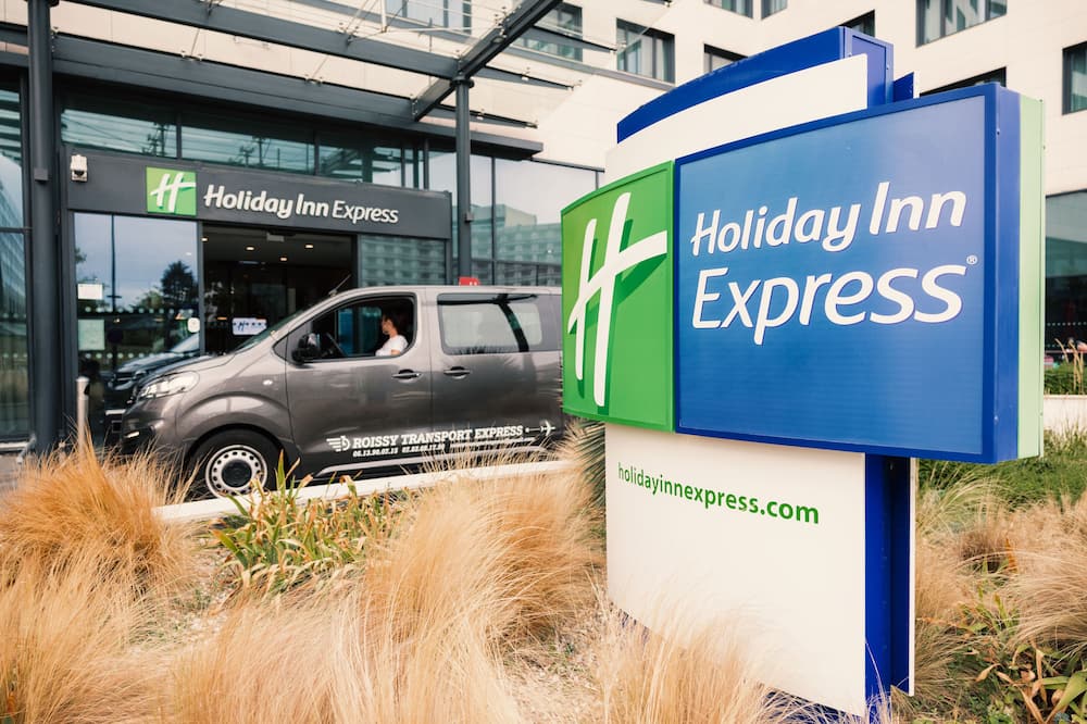 ホリデイ イン エクスプレス パリ CDG エアポート バイ IHG 写真