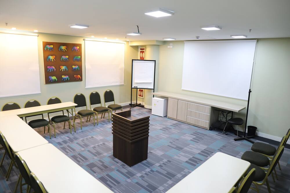 ラマダ バイ ウィンダム マナウス トレ センター 写真