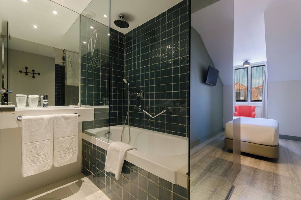 ヴィンチ バイシャ ホテル 写真