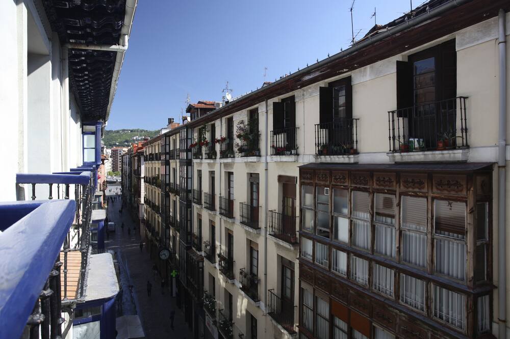 カジュアル ビルバオ グレア 写真