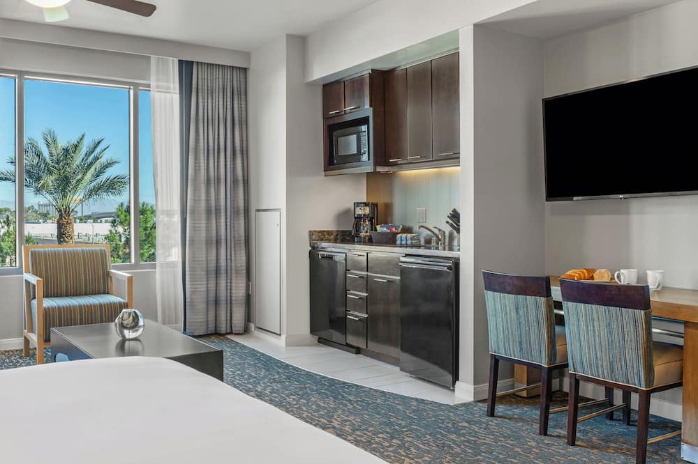 クラブ ウィンダム デザート ブルー 写真