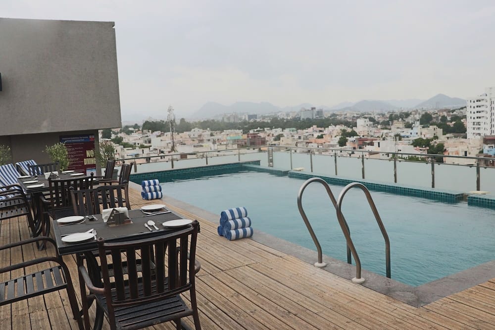 シュリー カナク ホテル 写真