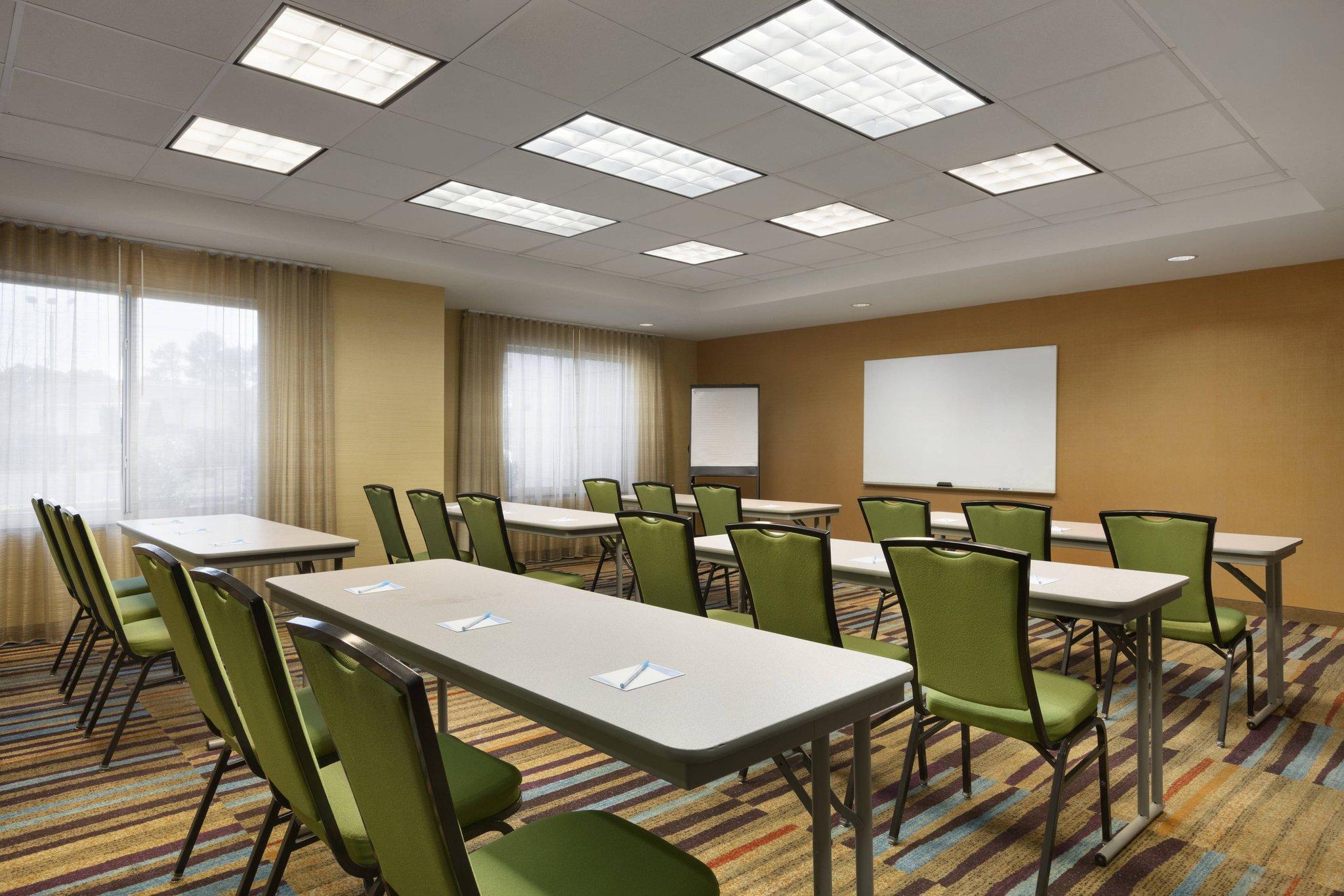 フェアフィールド イン＆スイート スミスフィールド セルマ/I-95 写真