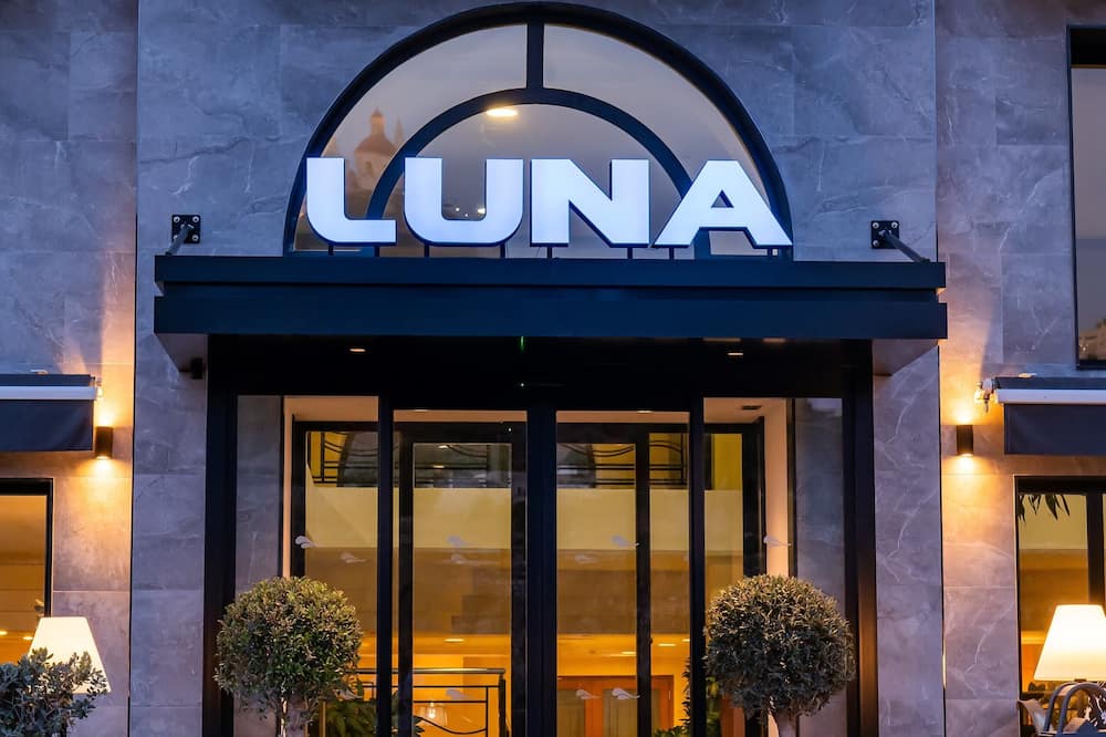 ルナ ホリデイ コンプレックス 写真