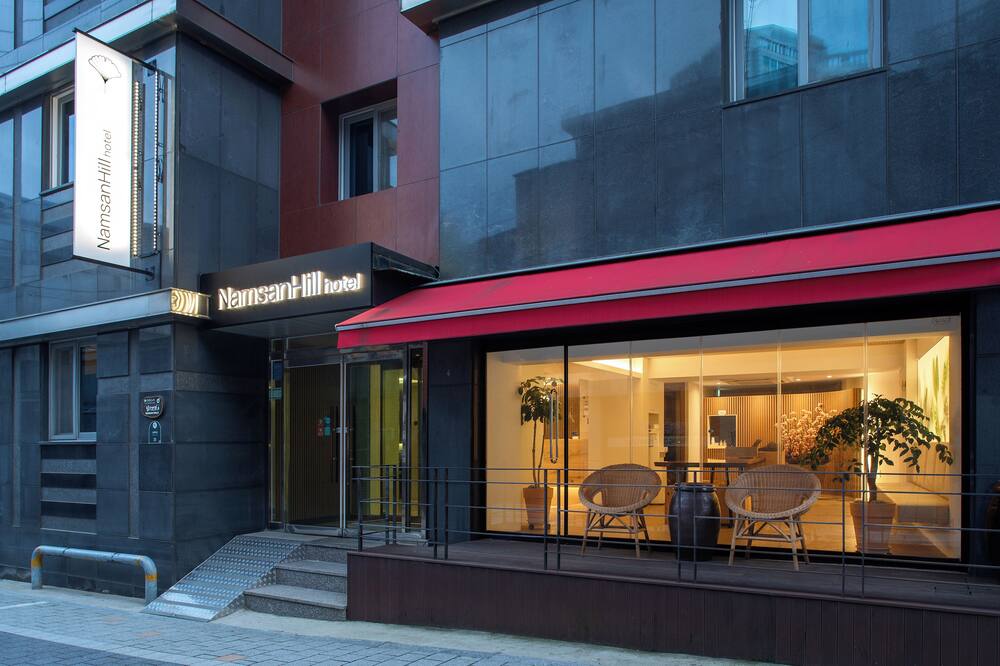 ナムサン ヒル ホテル 写真