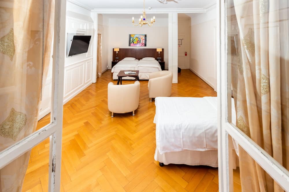 J5 ホテルズ ヘルヴェティ モントルー 写真