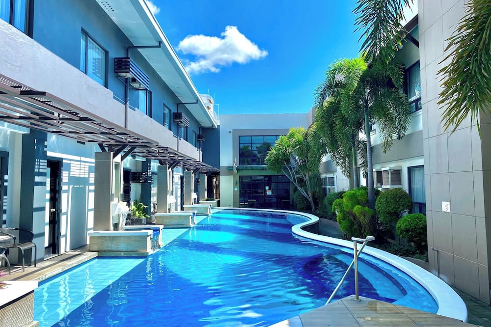 サークル イン ホテルズ & スイート 写真