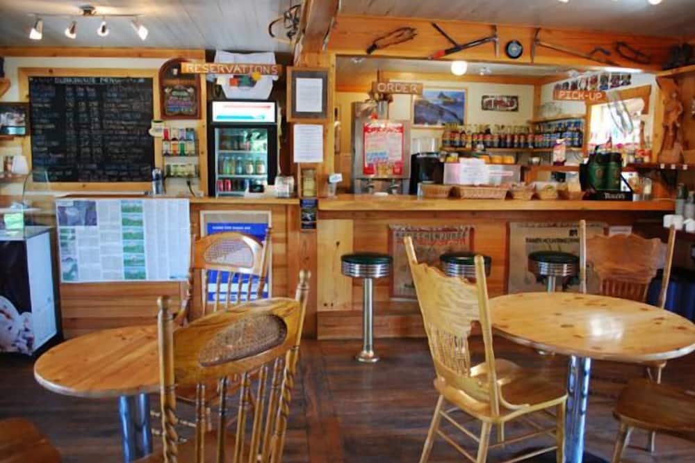 ウィッタカーズ モーテル & ヒストリック バンクハウス 写真