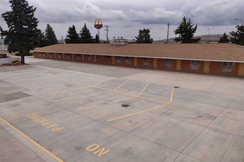 スカイライン モーター イン 写真