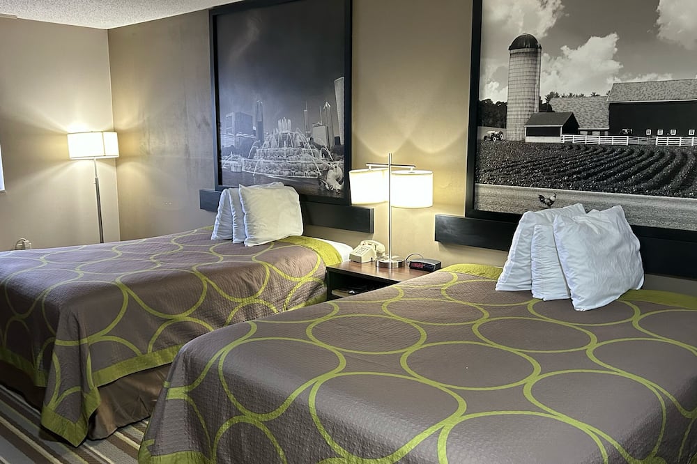 スーパー 8 バイ ウィンダム ギルマン 写真