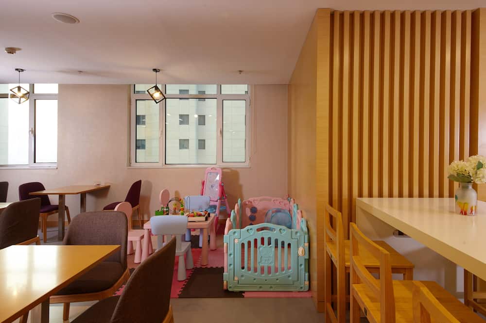 ホリデイ イン エクスプレス唐山ダウンタウン by IHG (唐山中心智〓假日酒店) 写真