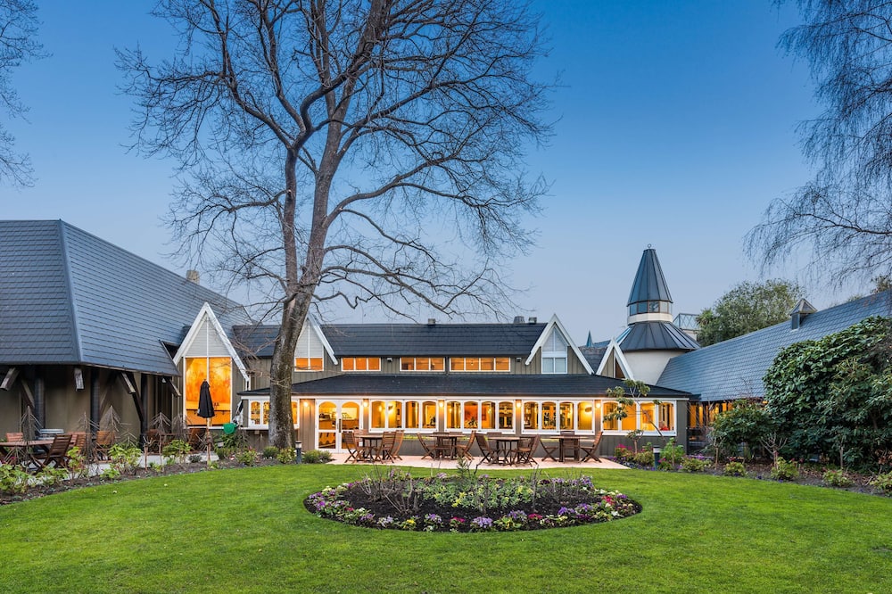 シャトー オン ザ パーク ア ダブルツリー バイ ヒルトン ホテル 写真