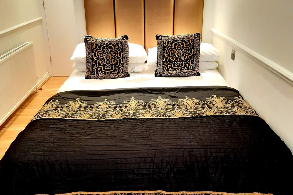 ラッシュモア ホテル 写真