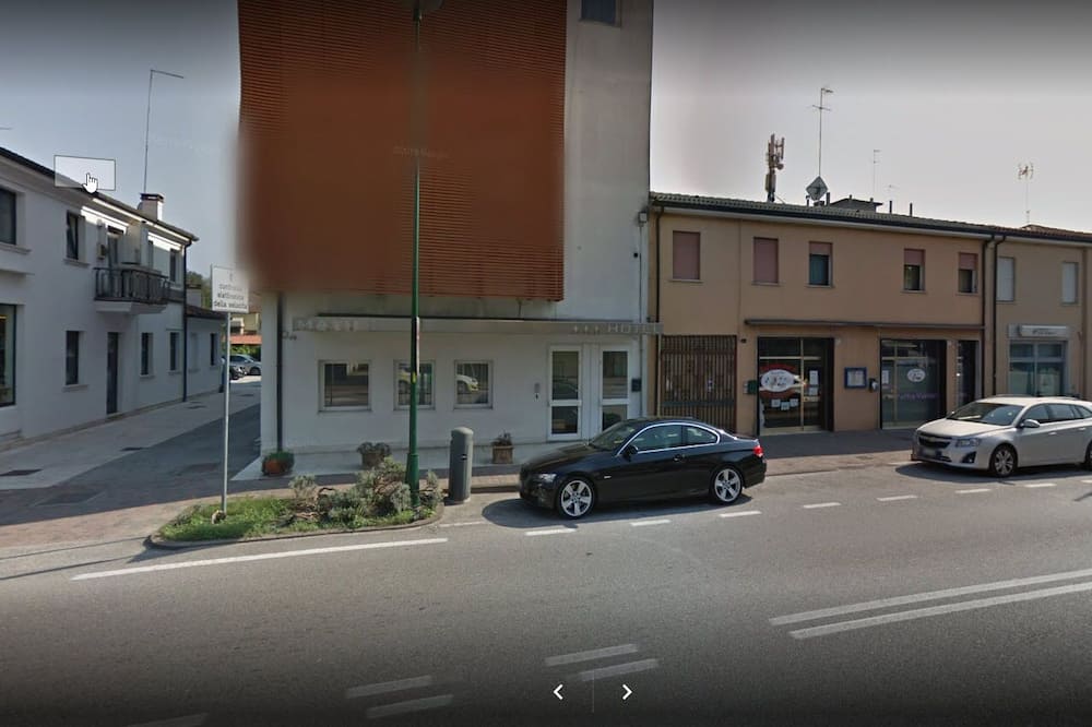 ホテル マリー 写真