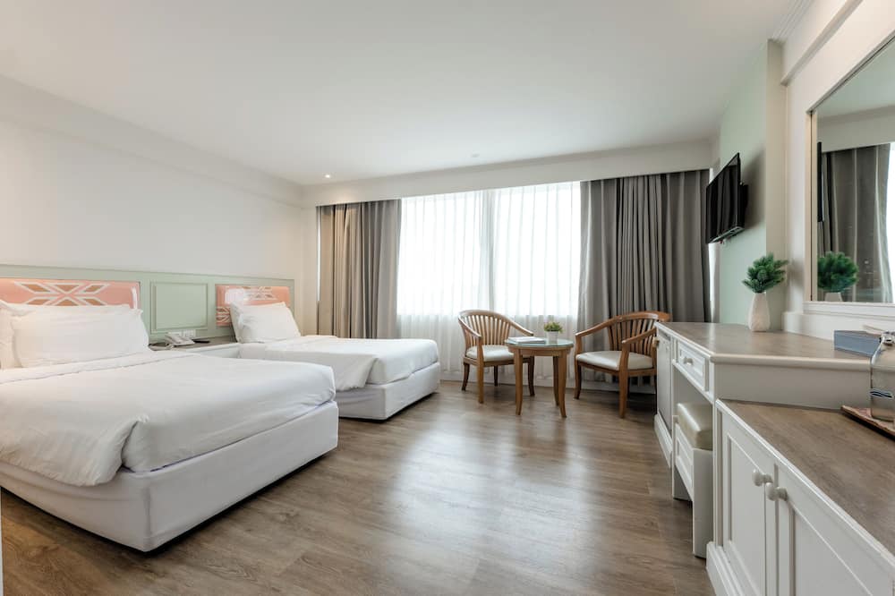 デーワラジ ホテル 写真