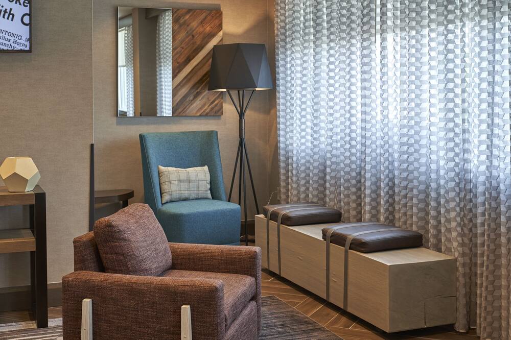 ヒルトン シンシナティ エアポート 写真