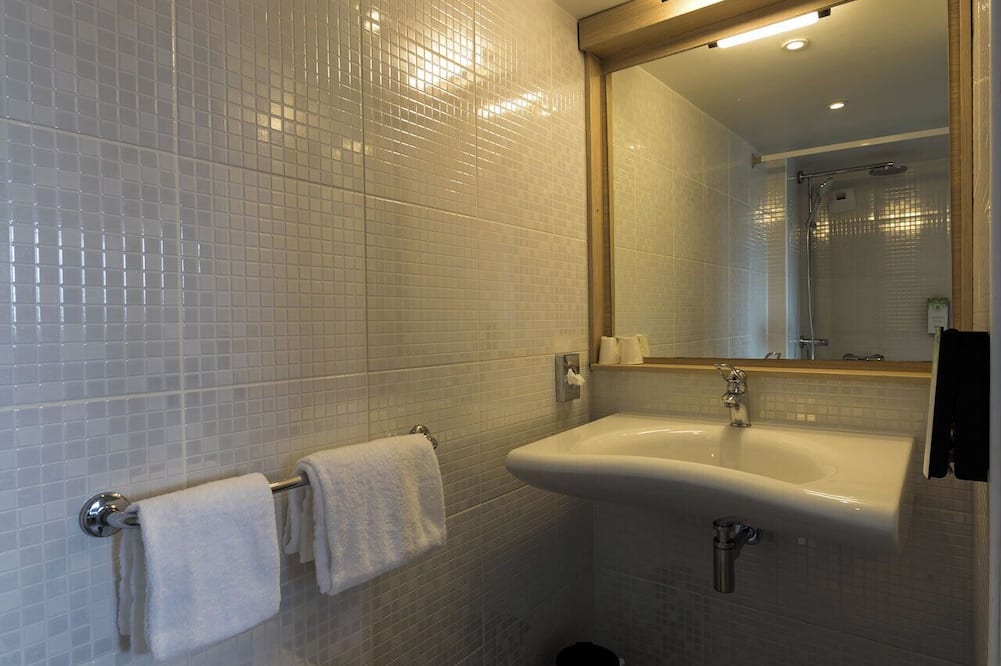 CAMPANILE LE MANS EST 写真