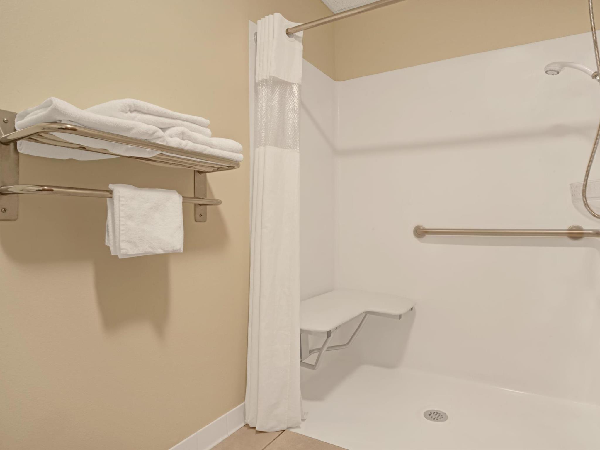 デイズ イン バイ ウィンダム ララミー 写真