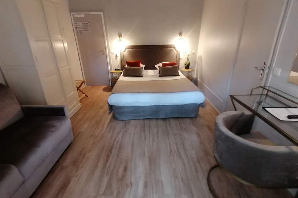 ホテル デ ロワ ベルサイユ 写真