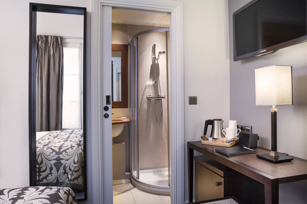 ホテル パリ ルーヴル オペラ 写真