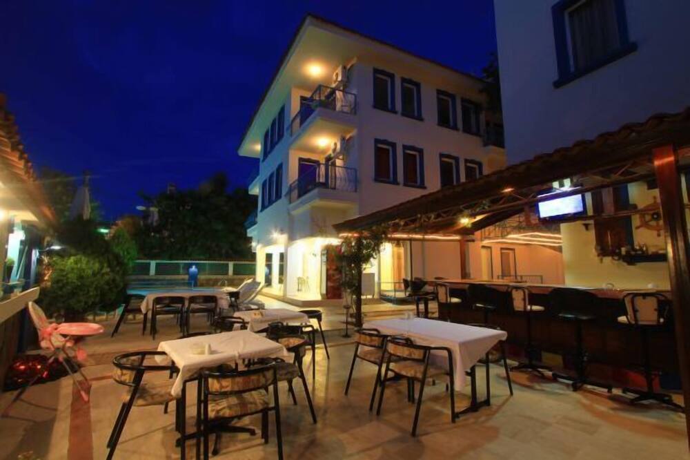 コズ マリゴールド アパート ホテル 写真