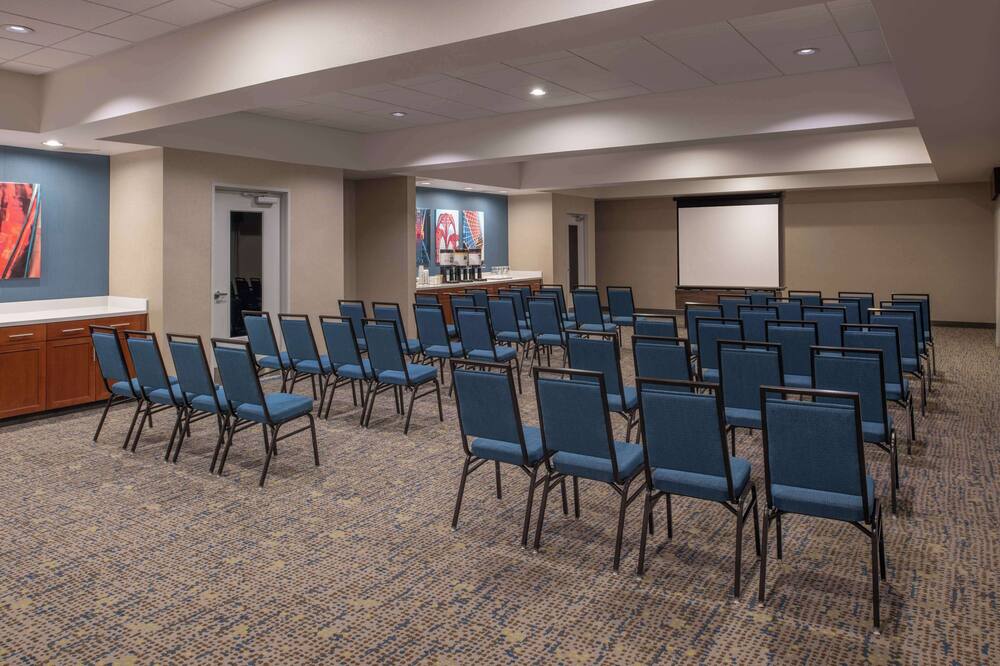 ハンプトン イン & スイーツ シアトル - エアポート / 28 アベニュー 写真